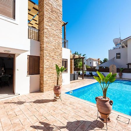 Villa Iris By Ezoria Villas Ayia Napa Exterior foto